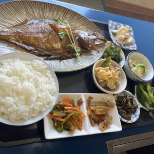 【鳥取市】焼肉 釜山|焼肉屋なのに魚料理も美味しい?!冠ルーヤでも話題の煮魚定食♡