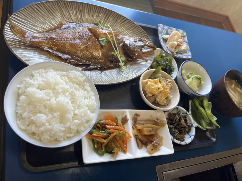 「煮魚定食」¥900