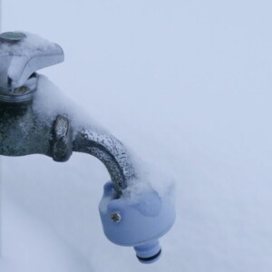 山陰の冬は水漏れトラブル多発？家でできる予防と対策を専門事業者さんに聞いてみました！