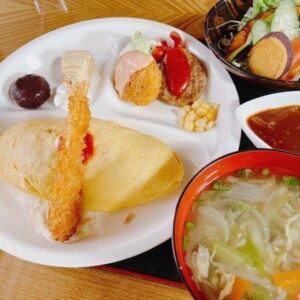 【鳥取市用瀬町】川のhotori用瀬｜小川と線路が間近にあるランチが美味しい古民家カフェ♪