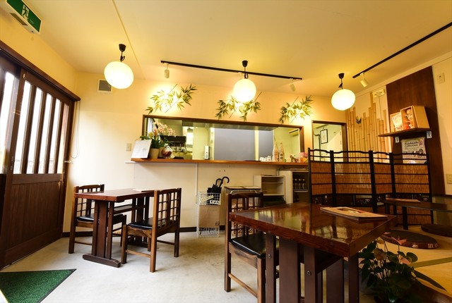 和カフェ茶屋:お店の店内