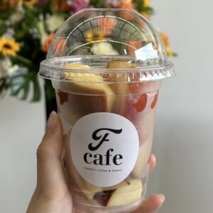 【鳥取市】F cafe（エフカフェ）｜鳥取駅の近くに2024年5月OPEN！りんご飴からアサイーボウルまで話題のスイーツが並ぶテイクアウト専門店♪