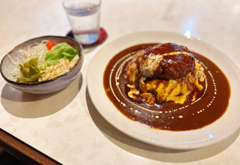 オムハンバーグカレー