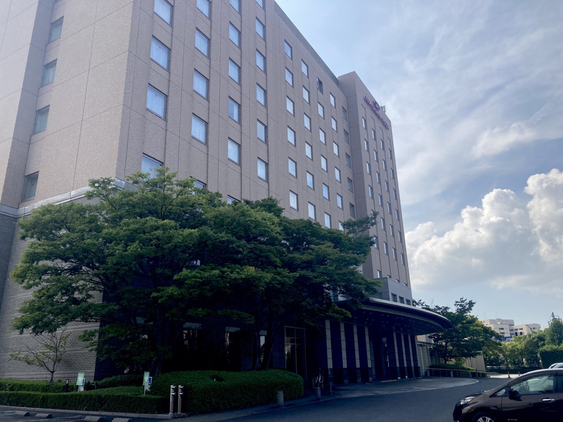外観、駐車場