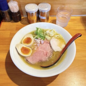 【倉吉市】麺屋TASUKU|濃厚なのに後味すっきり!鶏白湯と魚介中華そばが人気の行列店