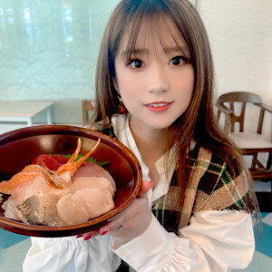 【境港市】かにトロ丼の海鮮食堂 なかうら｜海の幸がどっさり！豪快すぎる海鮮丼＆カニトロ丼を堪能