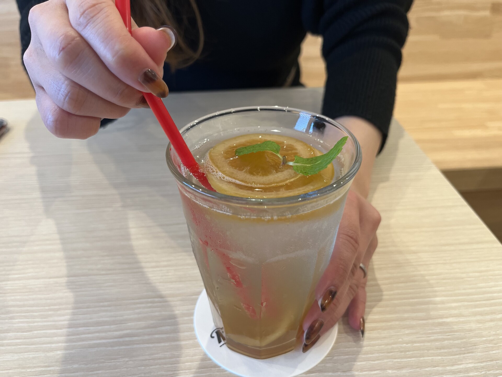 食後に飲んでも重くならず、思わず「これ、また頼みたい」と思う味しさです。