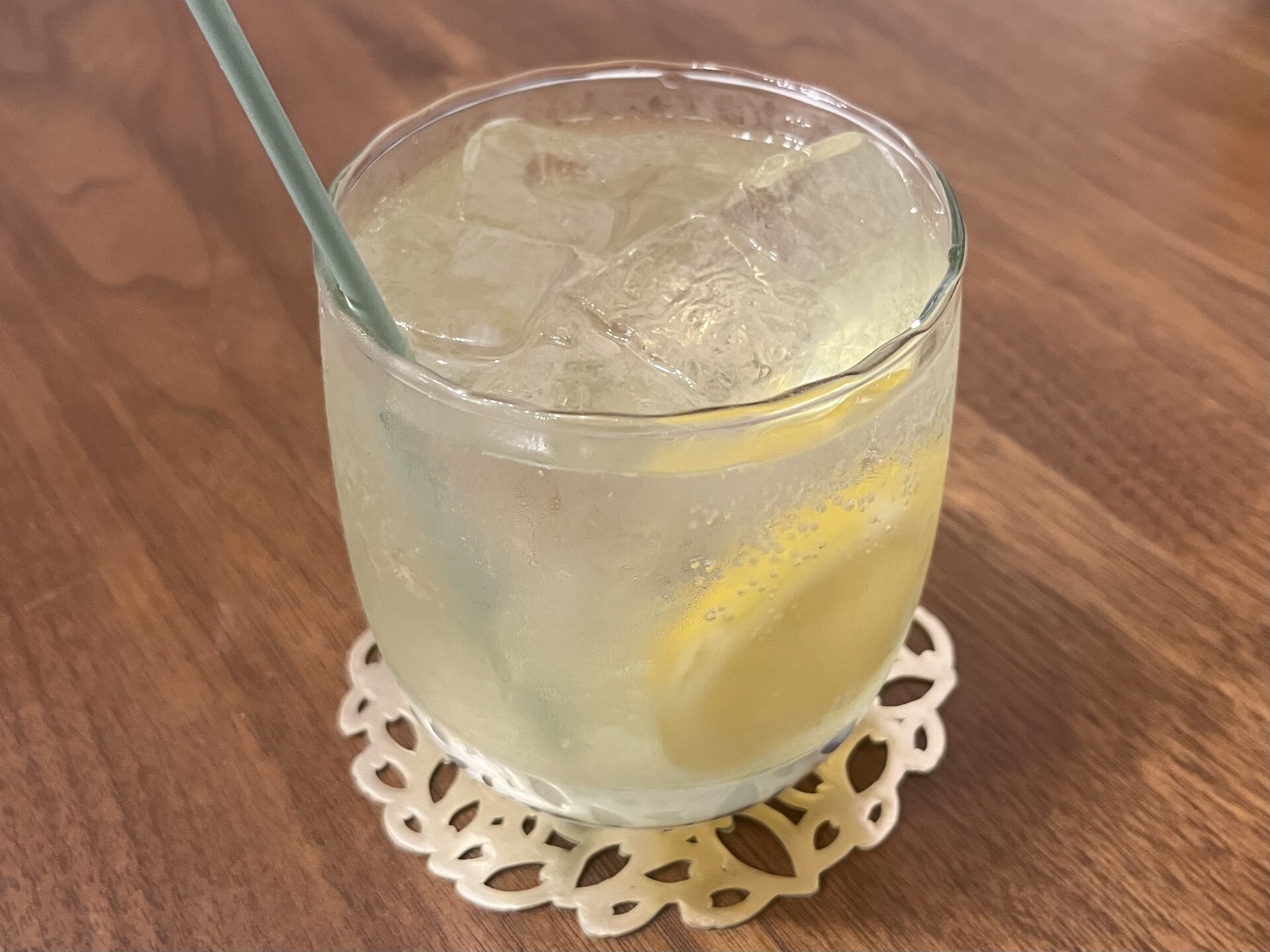 さっぱり派におすすめ！爽快レモンスカッシュ