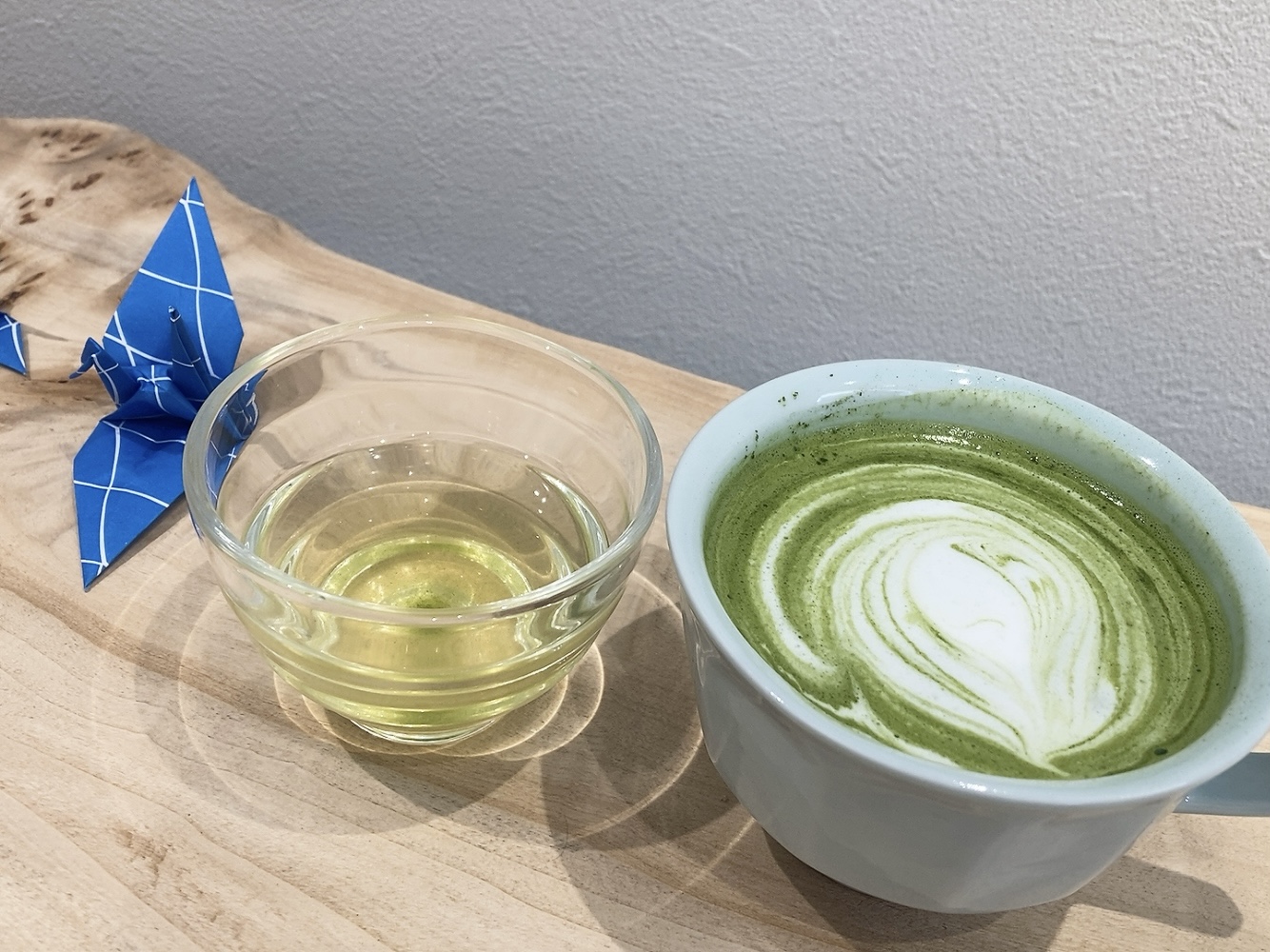 鳥取県大山町のお茶農家「井上青輝園」さんが手がける高級抹茶を使用。