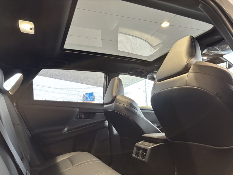 トヨタ bZ4X インテリア　室内