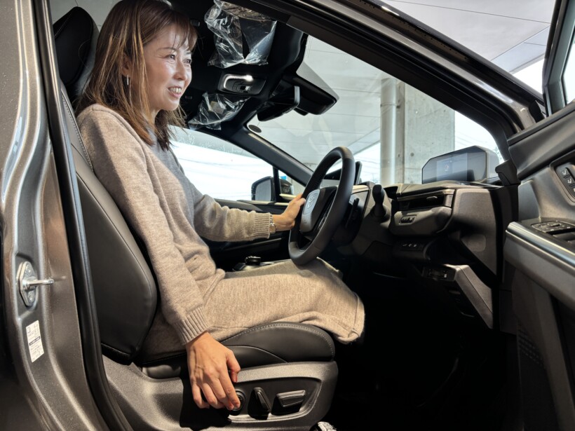 トヨタ bZ4X インテリア　室内