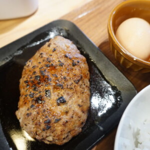 【米子市】銀の米｜鳥取牛ハンバーグと牛汁が人気！ご飯・副菜がおかわり自由の満腹ランチ
