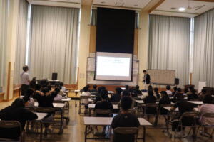 醇風小学校のゲストティーチャーとして登壇しました